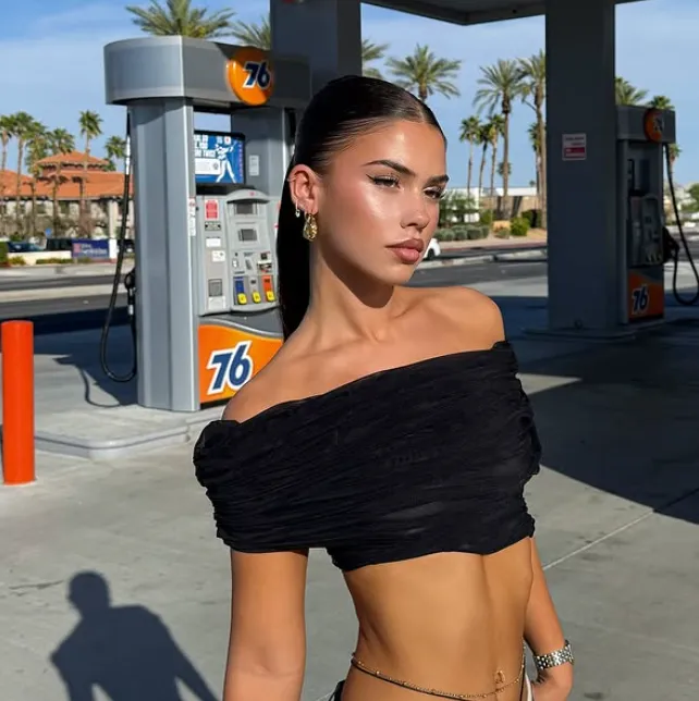 Leah Halton Height, Biography, and Net Worth 2025